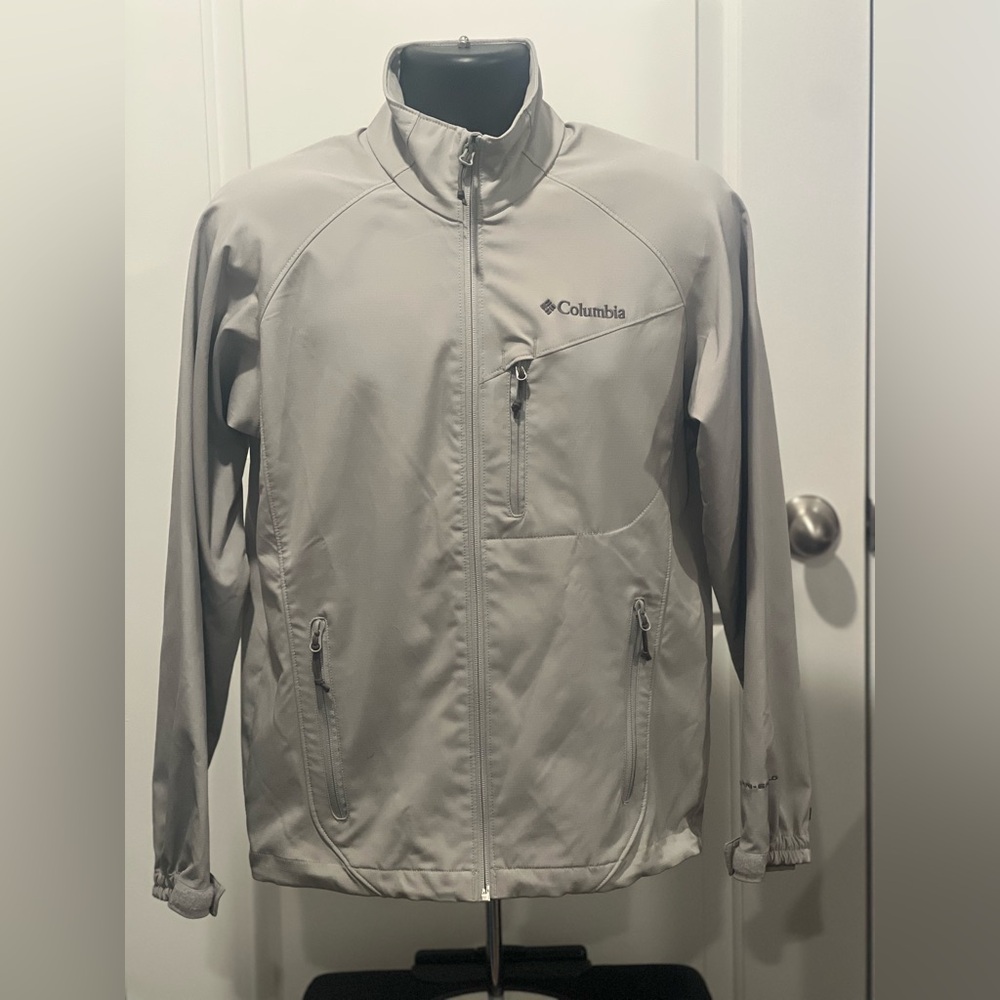 Men’s Jacket Columbia Size Small Khaki Mid Length Zippered Pockets interchange